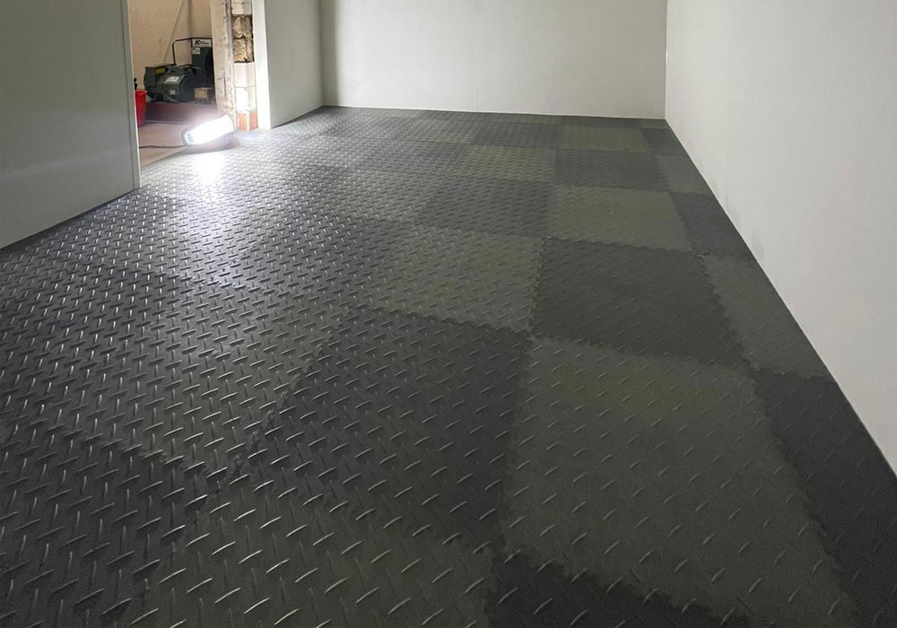 Floor and tiling works